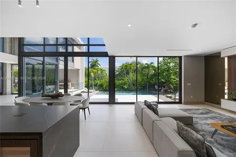 571 Glenridge Road Key Biscayne FL 33149