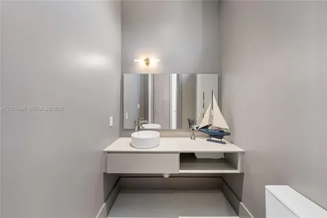 571 Glenridge Road Key Biscayne FL 33149