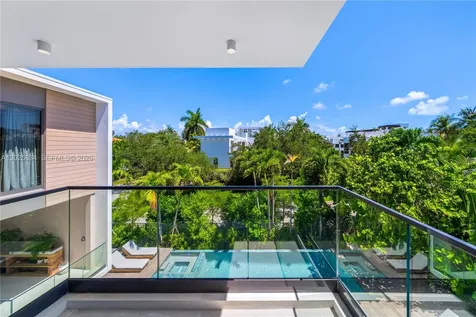 571 Glenridge Road Key Biscayne FL 33149