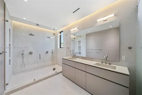 571 Glenridge Road Key Biscayne FL 33149