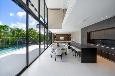 571 Glenridge Road Key Biscayne FL 33149