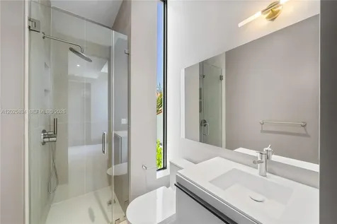 571 Glenridge Road Key Biscayne FL 33149
