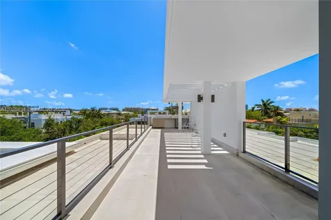 571 Glenridge Road Key Biscayne FL 33149