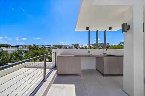 571 Glenridge Road Key Biscayne FL 33149