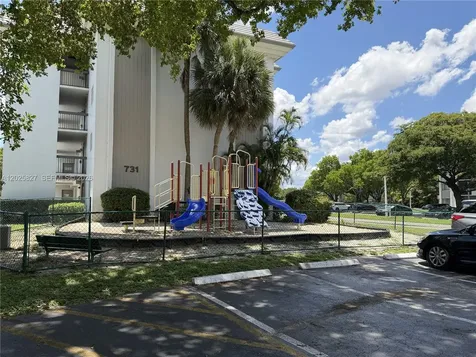 731 N Pine Island Road Plantation FL 33324