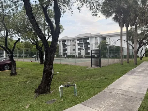 731 N Pine Island Road Plantation FL 33324