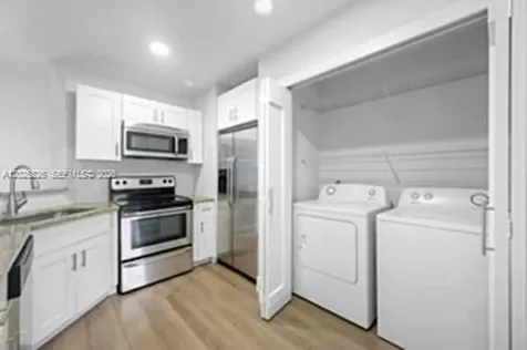 3425 NW 44th Street Oakland Park FL 33309
