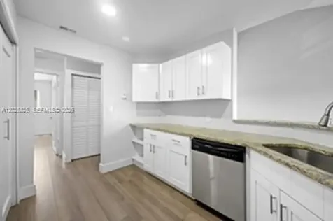 3425 NW 44th Street Oakland Park FL 33309