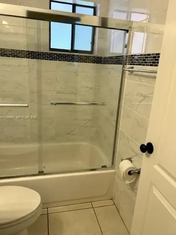5440 W 21st Court Hialeah FL 33016