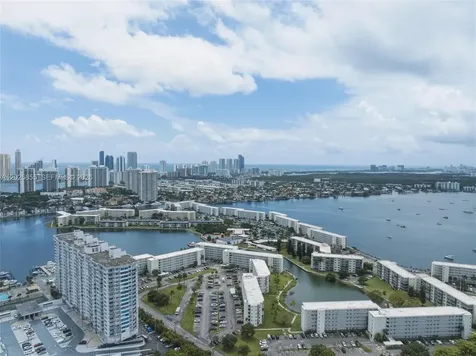 2855 Leonard Drive Aventura FL 33160
