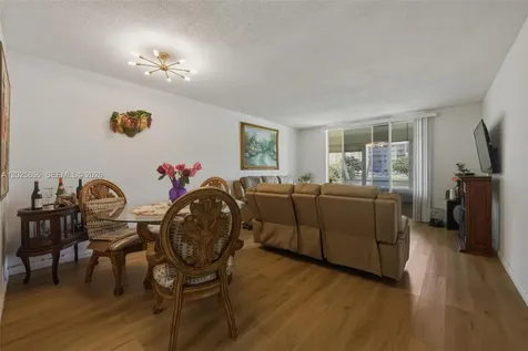 2855 Leonard Drive Aventura FL 33160