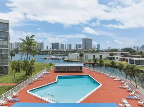 2855 Leonard Drive Aventura FL 33160