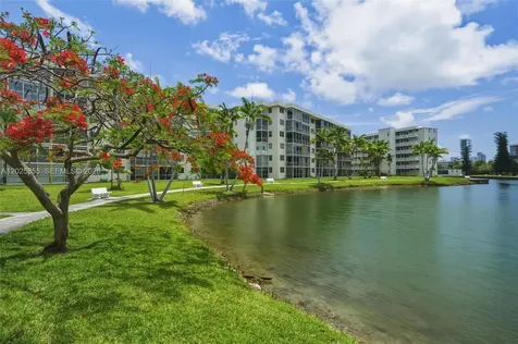 2855 Leonard Drive Aventura FL 33160