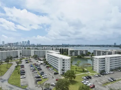 2855 Leonard Drive Aventura FL 33160