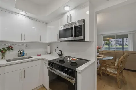 2855 Leonard Drive Aventura FL 33160