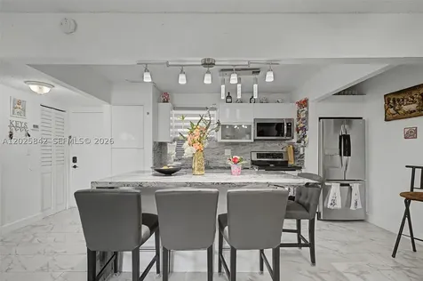399 NW 72nd Avenue Miami FL 33126