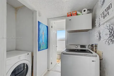 399 NW 72nd Avenue Miami FL 33126