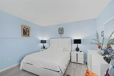 399 NW 72nd Avenue Miami FL 33126