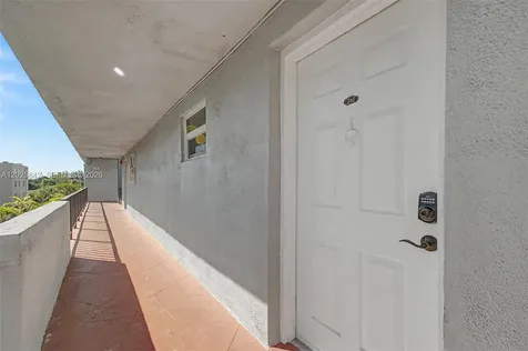 399 NW 72nd Avenue Miami FL 33126
