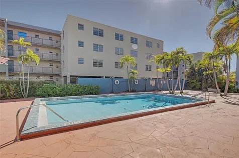 399 NW 72nd Avenue Miami FL 33126