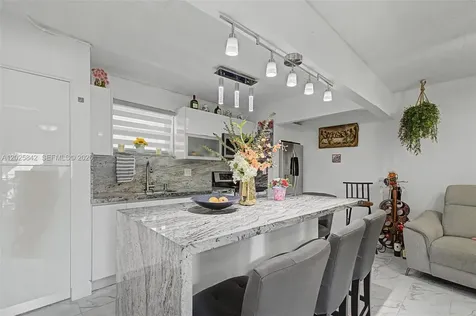 399 NW 72nd Avenue Miami FL 33126