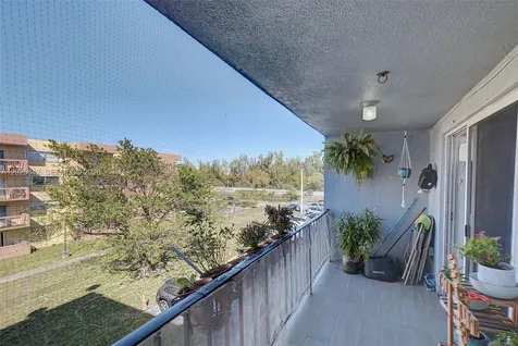 399 NW 72nd Avenue Miami FL 33126
