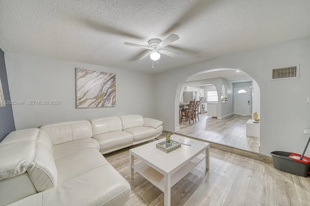 7620 SW 21st Street Miami FL 33155