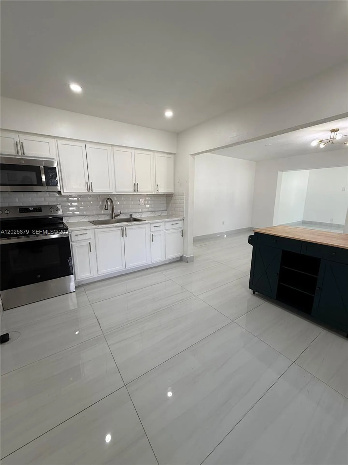 1816 NW 25th Terrace Fort Lauderdale FL 33311