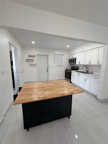 1816 NW 25th Terrace Fort Lauderdale FL 33311