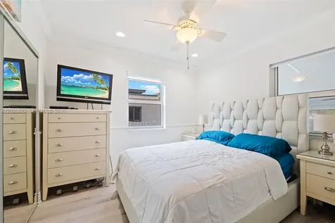 556 La Villa Drive Miami Springs FL 33166