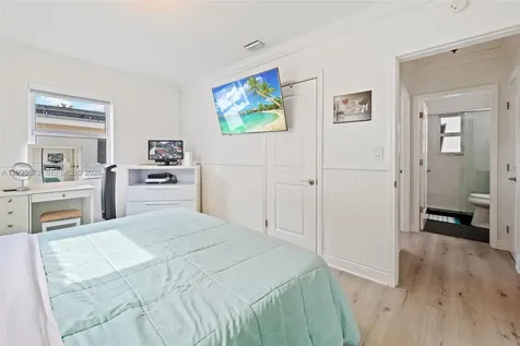 556 La Villa Drive Miami Springs FL 33166