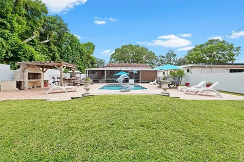 556 La Villa Drive Miami Springs FL 33166