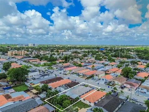 251 NW 60th Court Miami FL 33126
