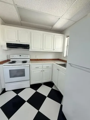 8595 Sunrise Lakes Boulevard Sunrise FL 33322