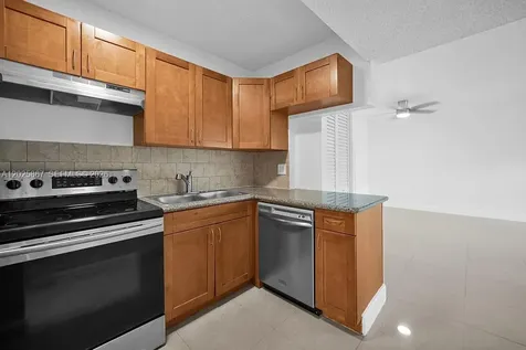 6891 SW 7th Street Margate FL 33068