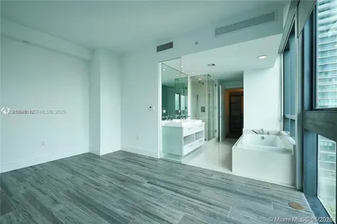 650 NE 32nd Street Miami FL 33137