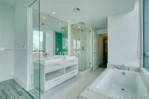 650 NE 32nd Street Miami FL 33137