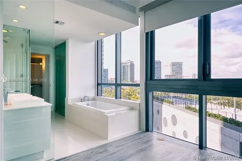650 NE 32nd Street Miami FL 33137