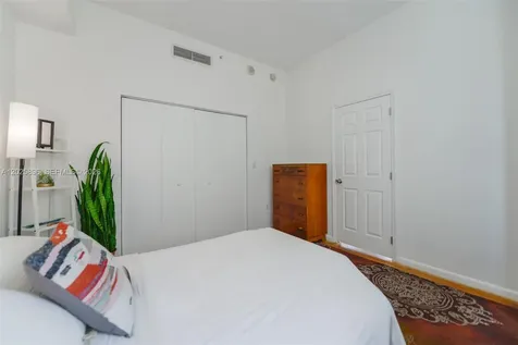 133 NE 2nd Avenue Miami FL 33132