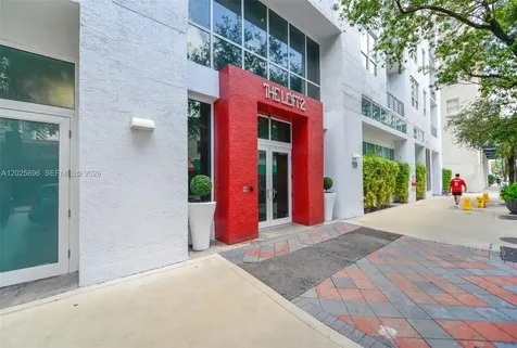 133 NE 2nd Avenue Miami FL 33132