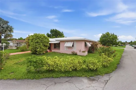 4901 NW 53rd Street Tamarac FL 33319