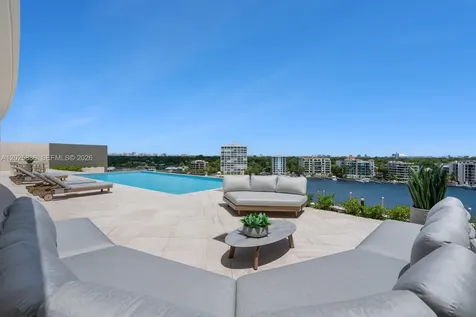 5 Grove Isle Coconut Grove FL 33133