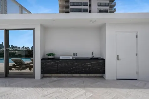 5 Grove Isle Coconut Grove FL 33133