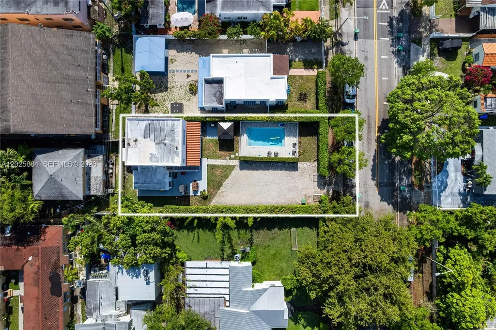 2255 SW 10th Street Miami FL 33135