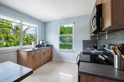 2255 SW 10th Street Miami FL 33135
