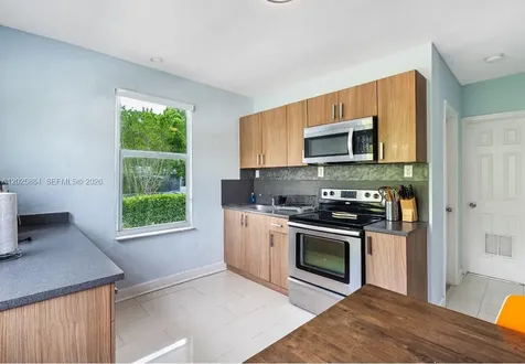 2255 SW 10th Street Miami FL 33135
