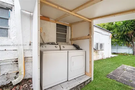 2255 SW 10th Street Miami FL 33135