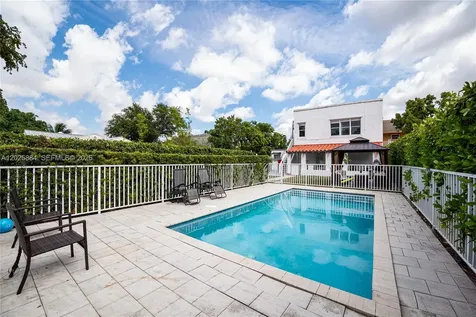 2255 SW 10th Street Miami FL 33135