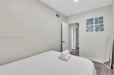 10002 E Bay Harbor Drive Bay Harbor Islands FL 33154