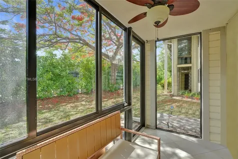 927 NE 199th Street Miami FL 33179